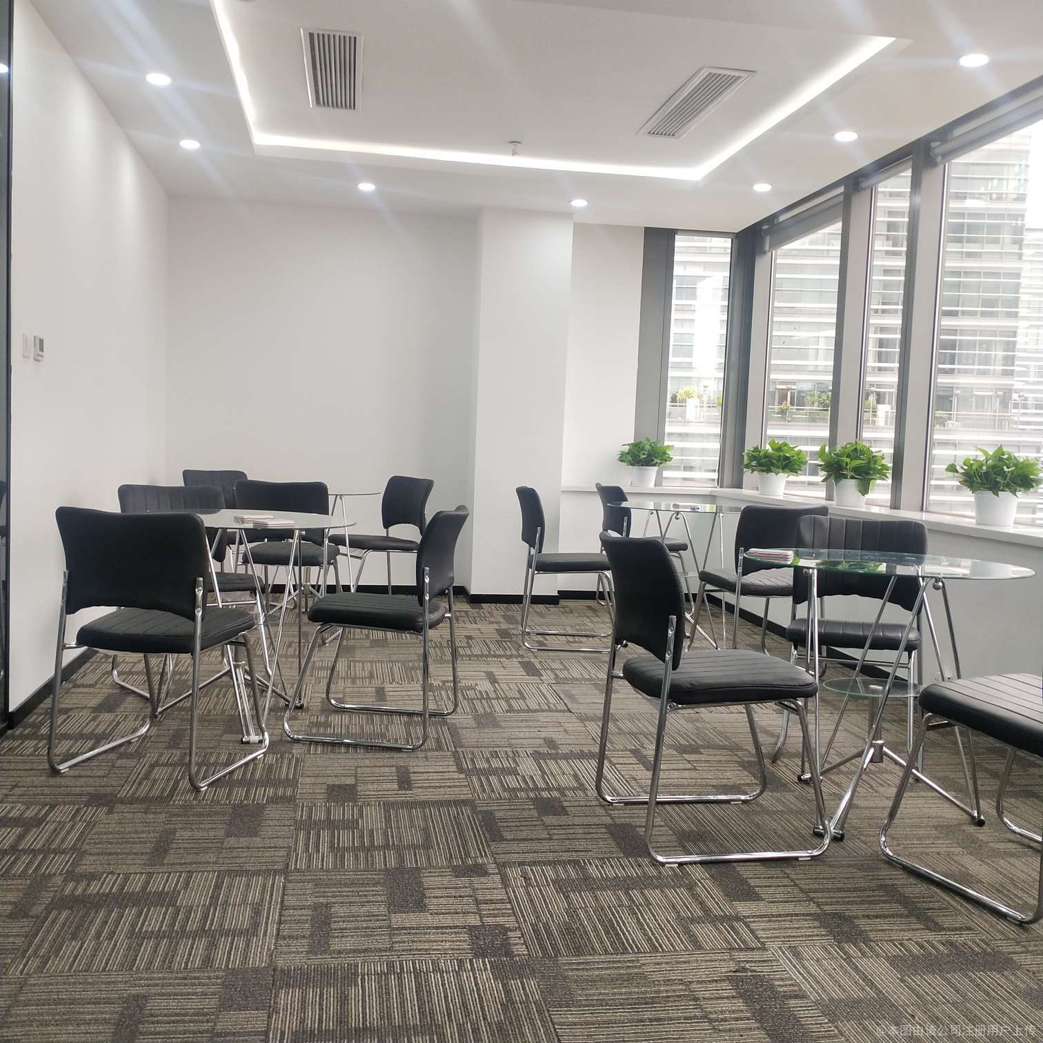 上海乾壹商務(wù)咨詢 賦能企業(yè)發(fā)展的智慧伙伴